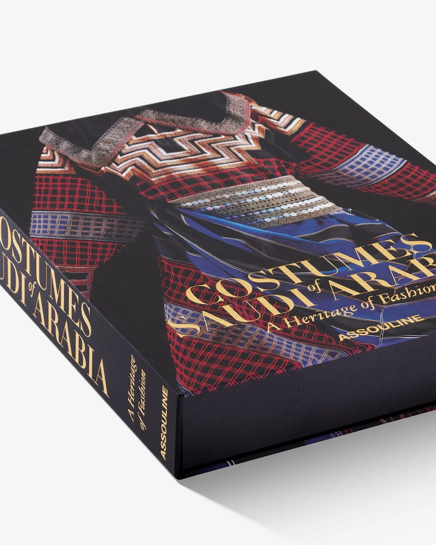 Costumes of Saudia Arabia, A Heritage of Fashion Assouline