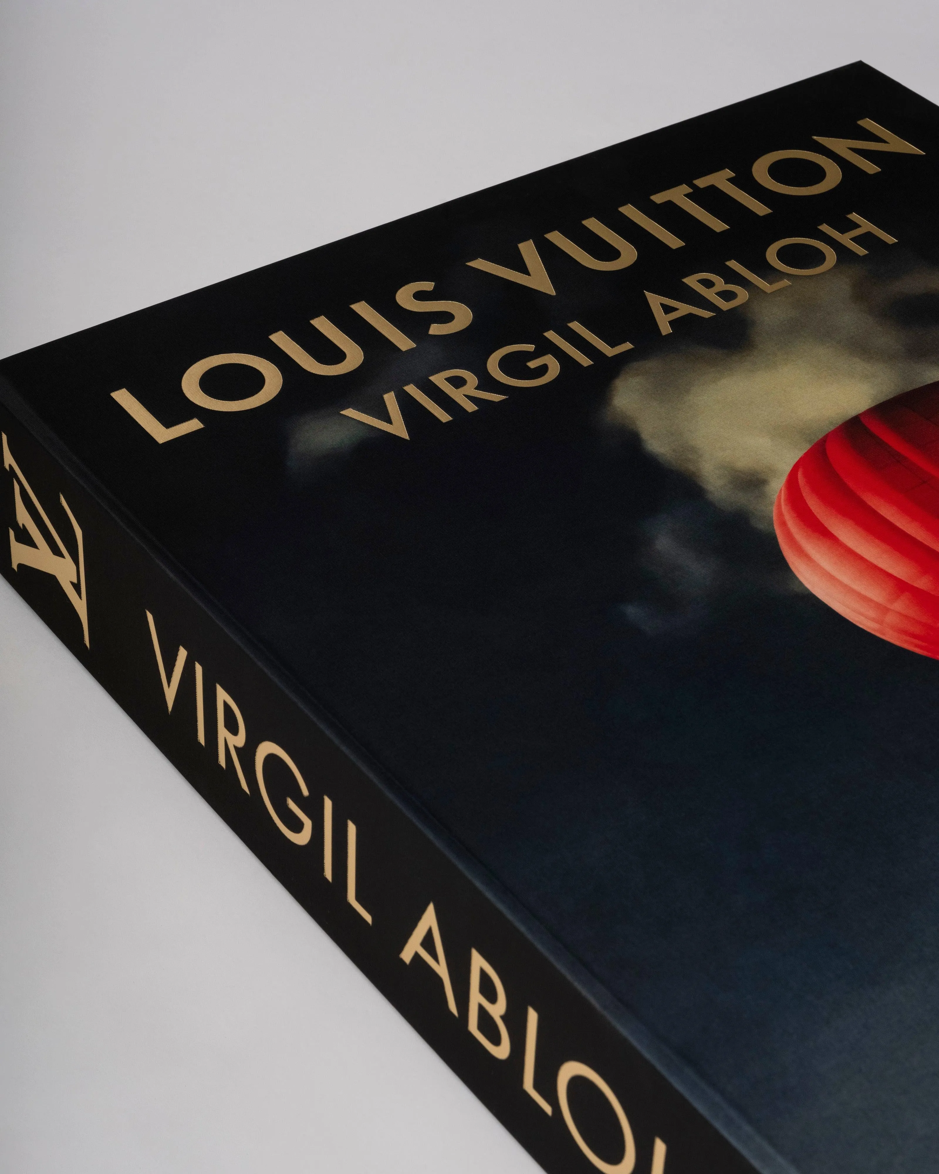 Louis Vuitton: Virgil Abloh (Ultimate Edition) Assouline