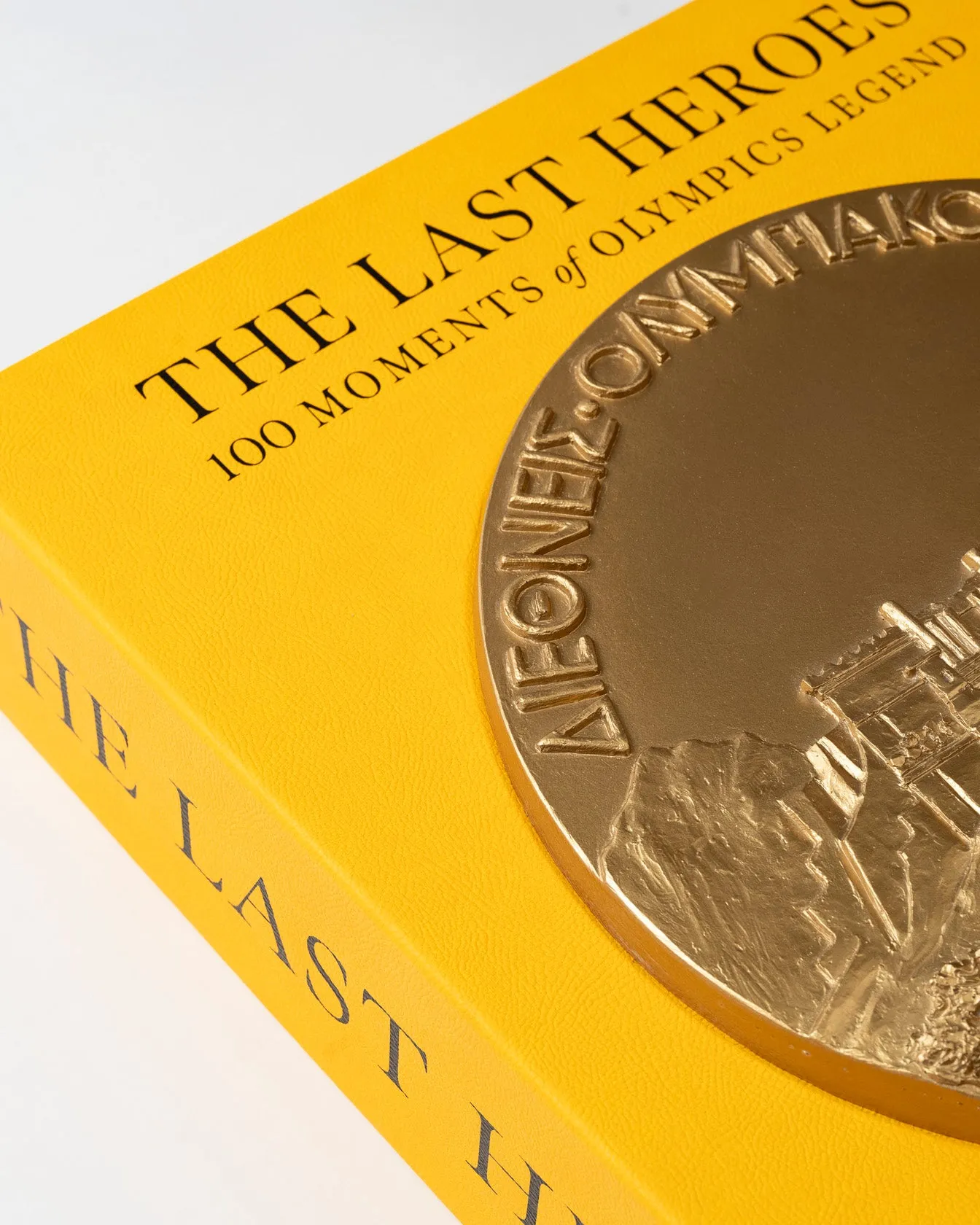 The Last Heroes: 100 Moments of Olympics Legend (Special Edition) Assouline